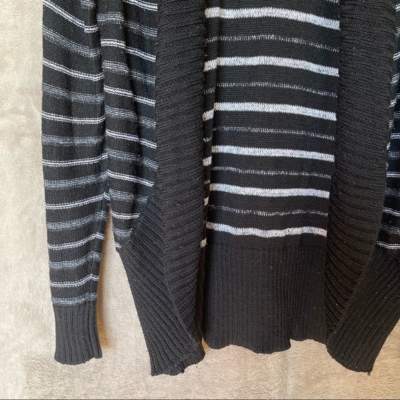 AB Studio Black and White Striped Cardigan - Picture 4 of 12